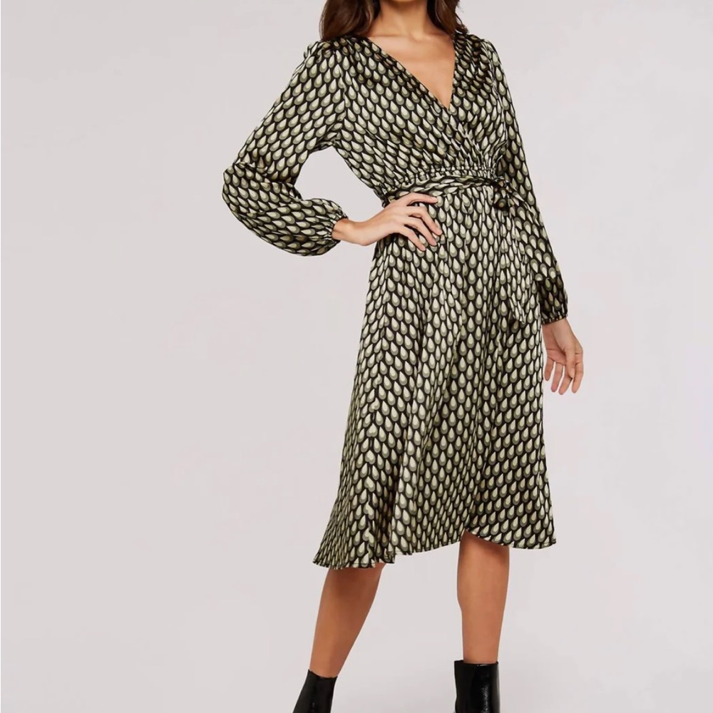 Lara Teardrop Faux Wrap Midi Dress In Khaki